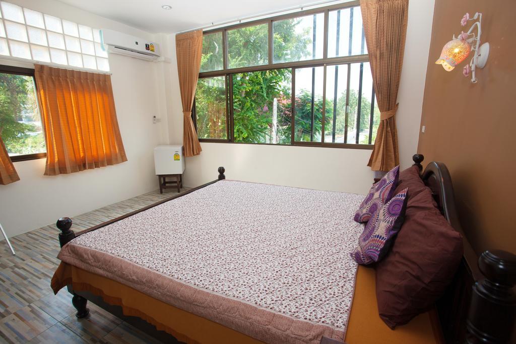 Sea Breeze Pensión Cha-Am Habitación foto